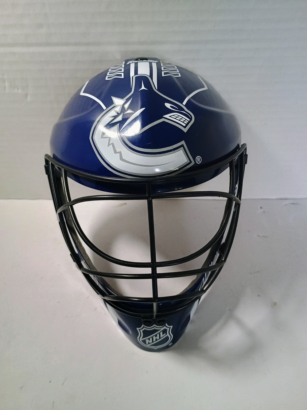 Vancouver Canucks Hockey Goalie Fan Face Mask, NWOP